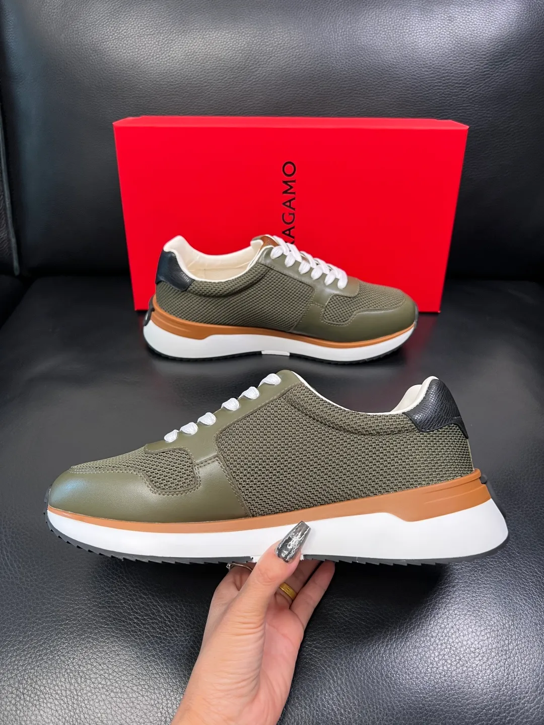 Men's shoes 💰820 Ferragamo High-quality top craftsmanship Ferragamo counters sell original factory configuration, imported original cowhide from Italy, imported water-dyed cow lining, soles: original factory special original soles are super comfortable, original factory and single goods, welcome to compare at the same time at the counter, code number 38-44 (customized 45 46)
